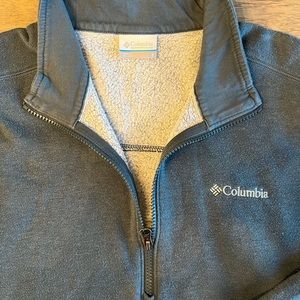 Men’s 1/2 zip Columbia pullover